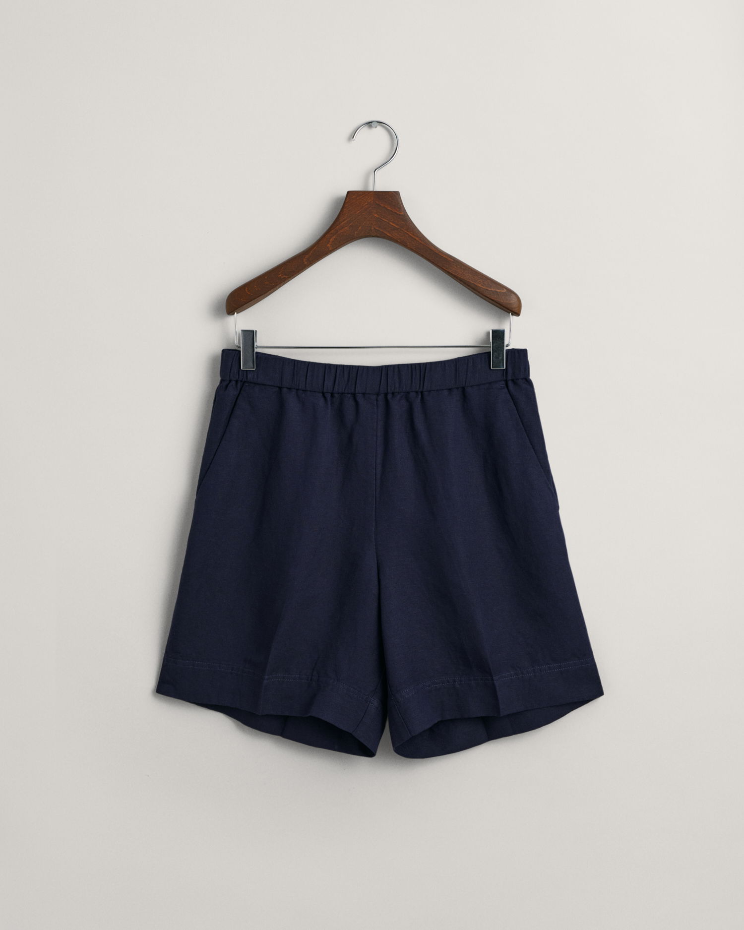Pull-On-shorts i linblanding med avslappet passform