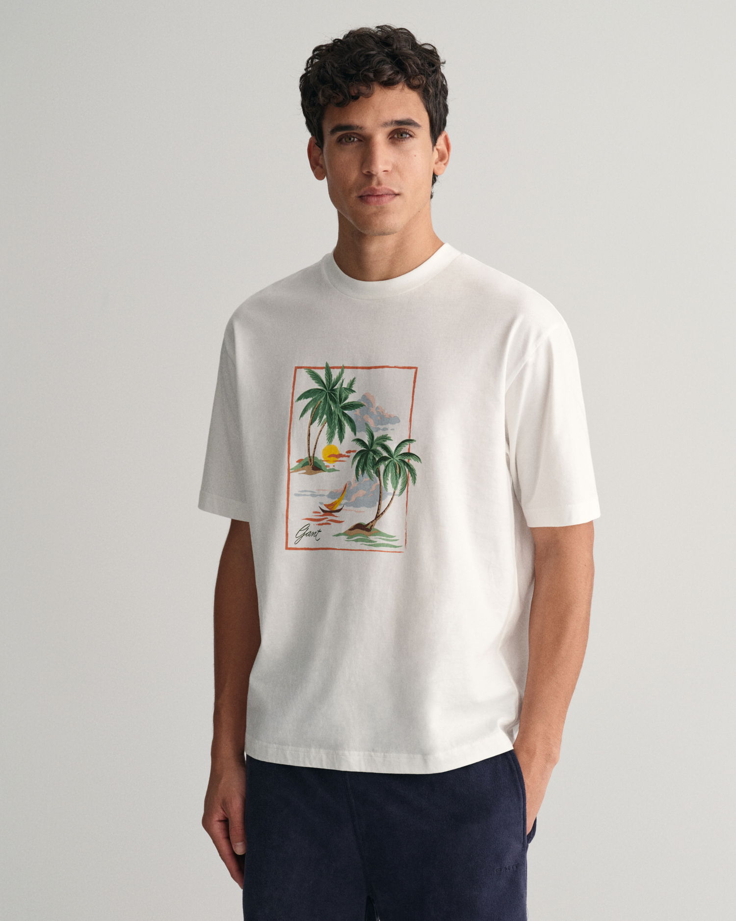 T-skjorte med Hawaii-inspirert trykk