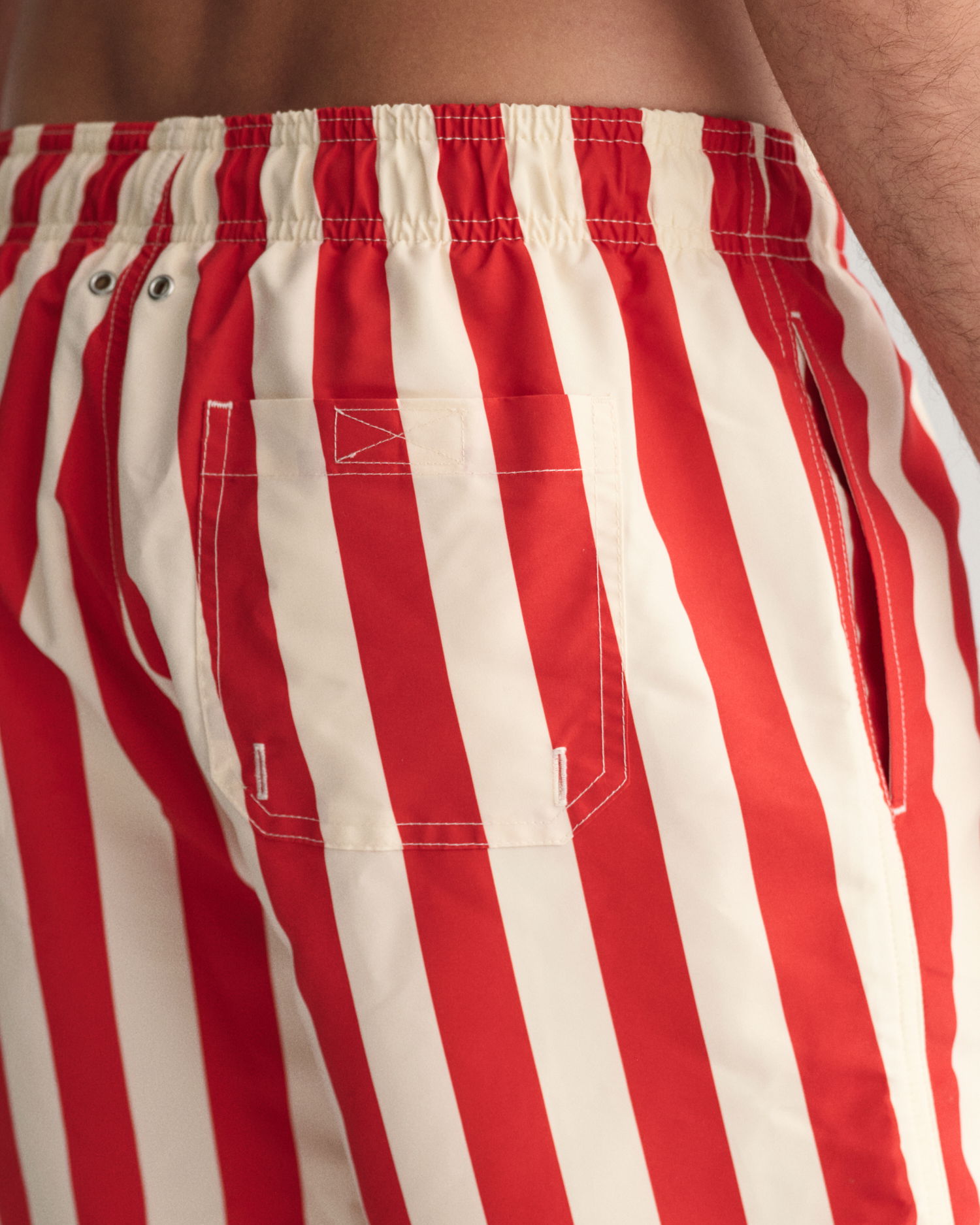 Badeshorts med brede striper