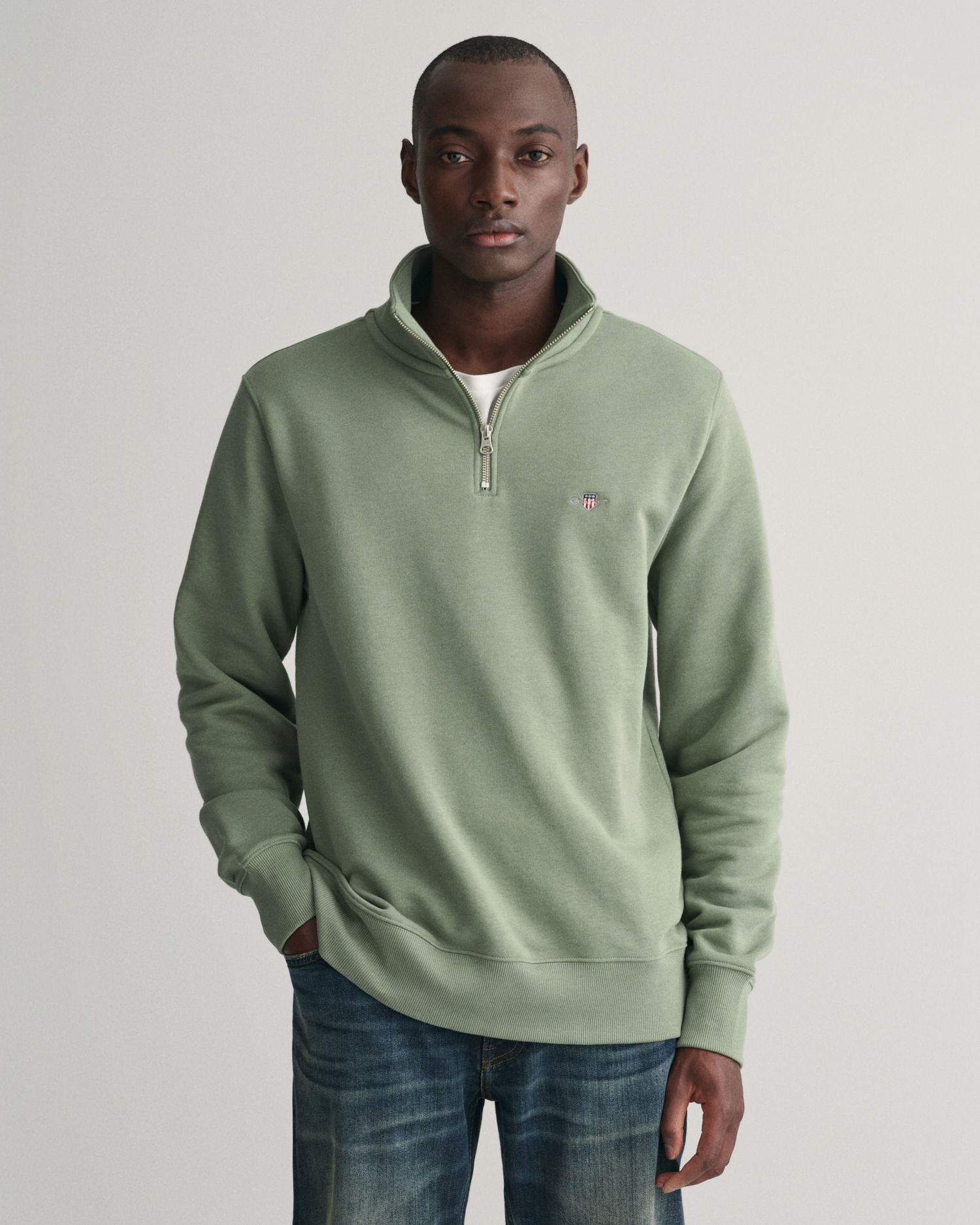 Shield collegegenser med half-zip