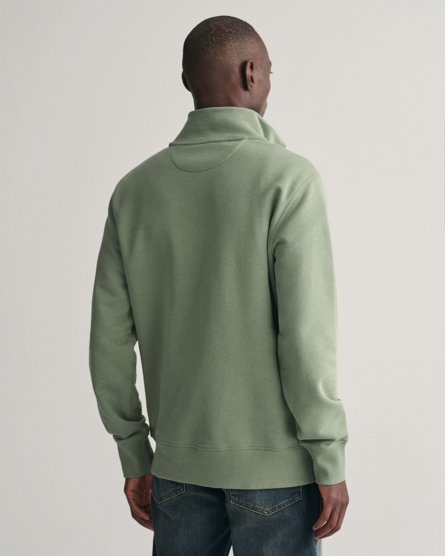 Shield collegegenser med half-zip