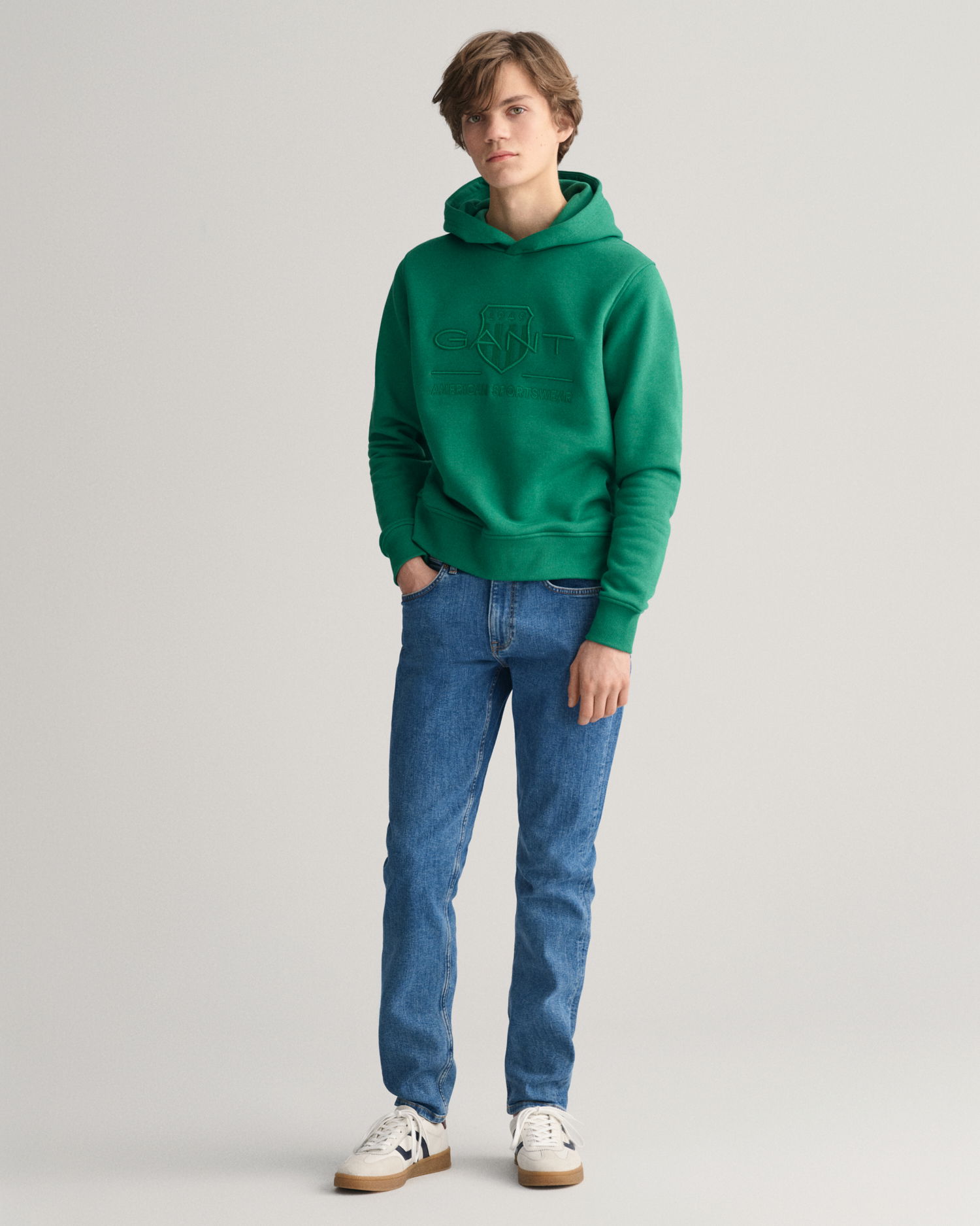 Teens hettegenser med ensfarget logo