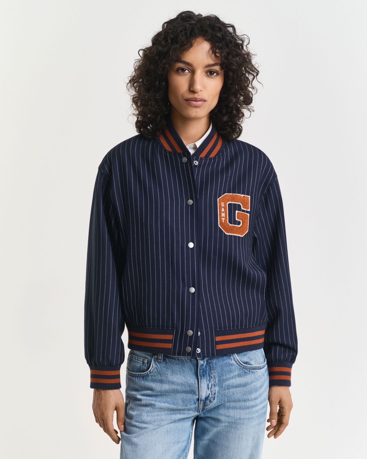 Nålestripet Varsity-jakke