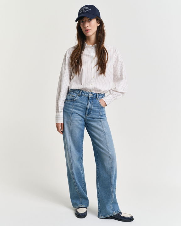 Relaxed fit jeans med rette sømmer
